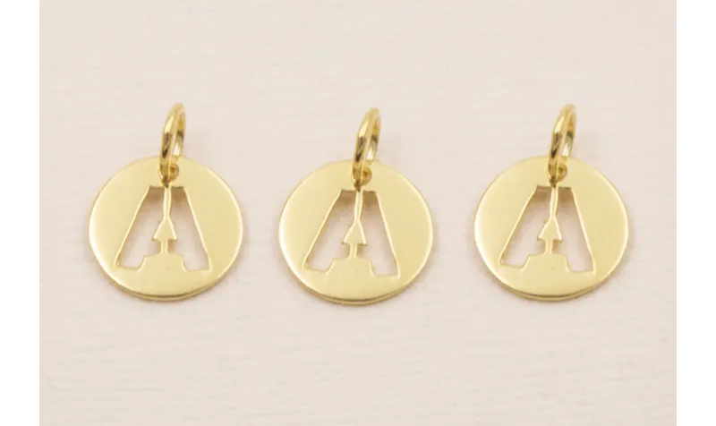 Colgante letra A 10mm Baño Oro 18K, 3Micras / Cuentas Metálicas de Baño Oro 3 Micras 18K