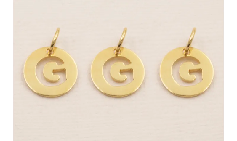 Colgante letra G 10mm Baño Oro 18K, 3Micras / Cuentas Metálicas de Baño Oro 3 Micras 18K