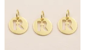 Colgante letra R 10mm Baño Oro 18K, 3Micras / Cuentas Metálicas de Baño Oro 3 Micras 18K