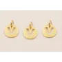 Colgante letra V 10mm Baño Oro 18K, 3Micras / Cuentas Metálicas de Baño Oro 3 Micras 18K