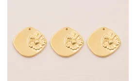 Colgante Rombo 18*16 Flor Baño Oro 3M 18K / Cuentas Metálicas de Baño Oro 3 Micras 18K