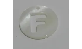 Letra calada 15mm Nacar F /Cuentas de  Nacar 