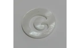 Letra calada 15mm Nacar G /Cuentas de  Nacar 