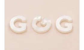 Letra Nacar G  10mm agujero horizontal superior /Cuentas de  Nacar 