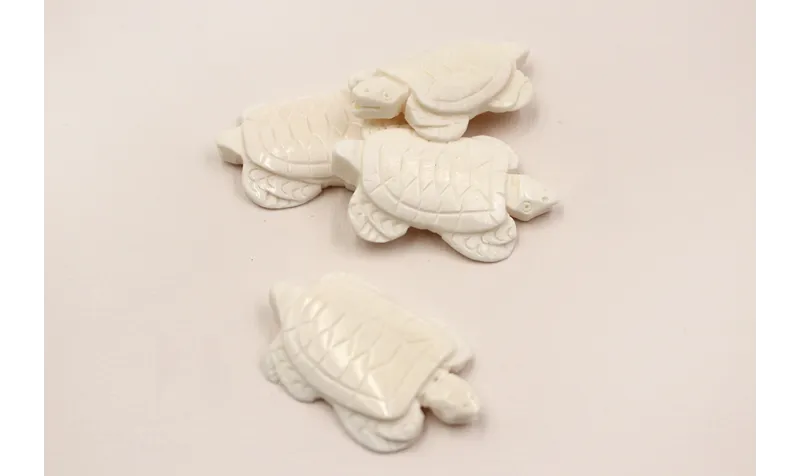 Tortuga Nacar 45*26mm /Cuentas de  Nacar 