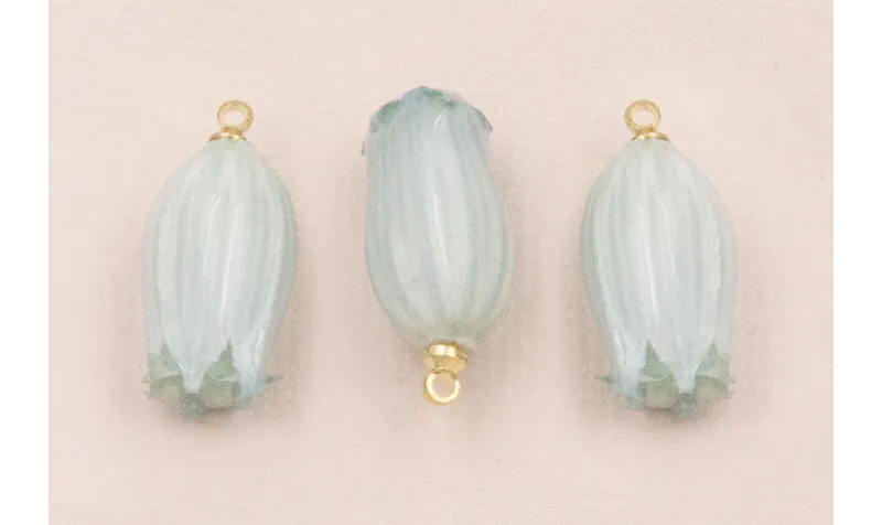 Flor Natural Campanilla con Resina 23*10 azulado /Cuentas de  Nacar 