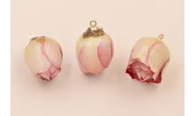 Colgante Flor Natural 20*15mm Rosa y Blanca /Cuentas de  Nacar 