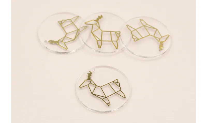 Disco Metacrilato de 30mm con lamina Alce /Cuentas de  Plástico / Resina 