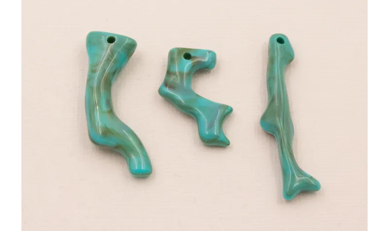 Tallo Coral 6mm*25-45mm long. Veteado Turquesa MIX /Cuentas de  Plástico / Resina 