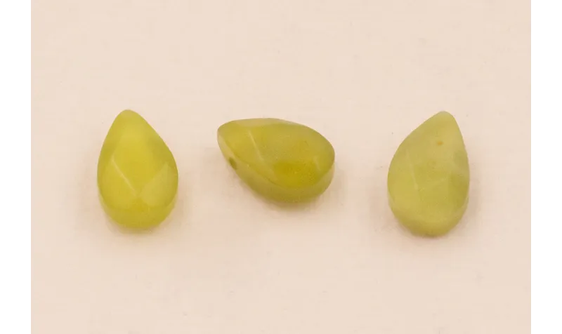 Gota Cuarzo facetado 10*6mm verde claro / Semipreciosas de 