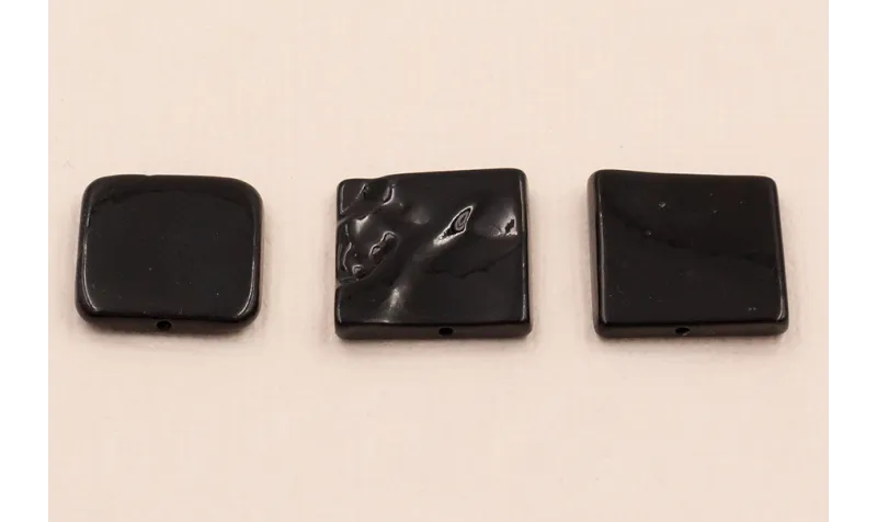 Cuadrado Madreperla teñido Negro de 15mm / Semipreciosas de 