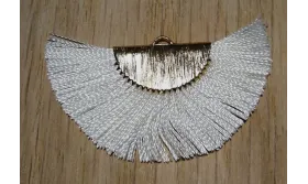 Pendiente abanico 45*25mm Blanco /Cuentas de  Tela 