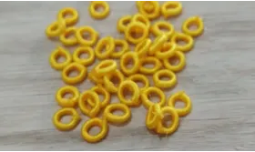 Aro Elástico 5mm. Agujero de 3mm. Amarillo Huevo /Cuentas de  Tela 