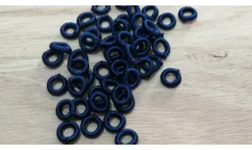 Aro Elástico 5mm. Agujero de 3mm. Azul Petroleo /Cuentas de  Tela 