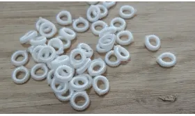 Aro Elástico 5mm. Agujero de 3mm. Blanco /Cuentas de  Tela 