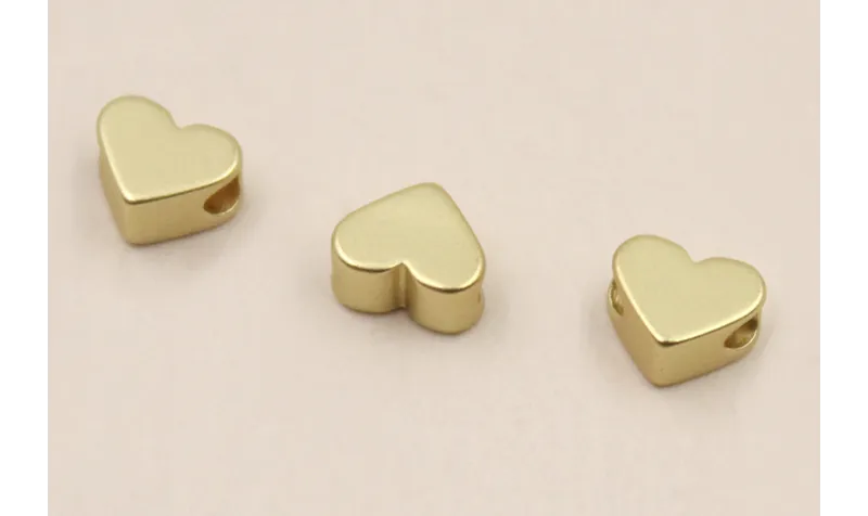 Cuenta Mini corazón 6*5mm Oro Mate / Cuentas Metálicas de Latón / Zamak
