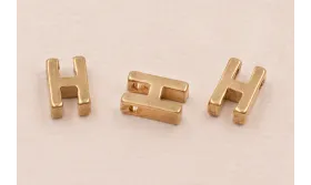 Letra H 7*6*2 Oro / Cuentas Metálicas de Latón / Zamak