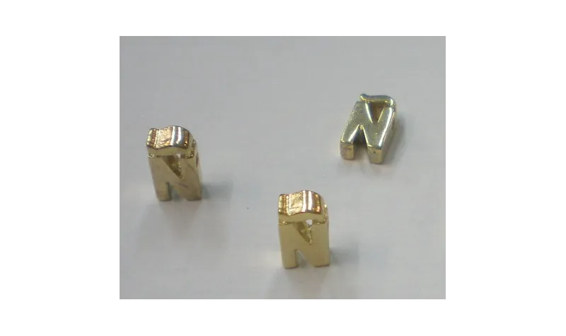 Letra Ñ 7*6*2 Oro / Cuentas Metálicas de Latón / Zamak