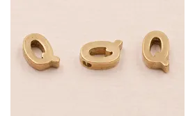Letra Q 7*6*2 Oro / Cuentas Metálicas de Latón / Zamak
