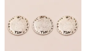 Medalla 20mm "Tía" Plata vieja / Cuentas Metálicas de Latón / Zamak