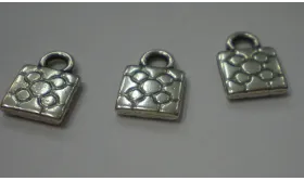 Colgante Baldosa Bilbao 8mm de lado / Cuentas Metálicas de Latón / Zamak