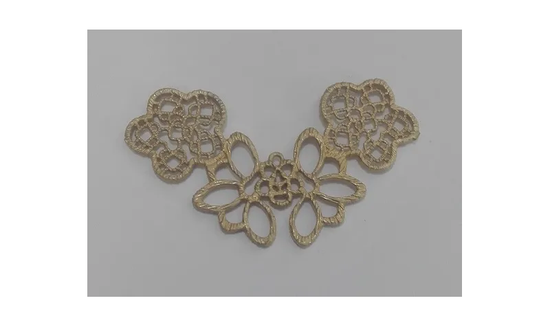 Conjunto de 3 flores 26.5*45 oro mate / Cuentas Metálicas de Latón / Zamak