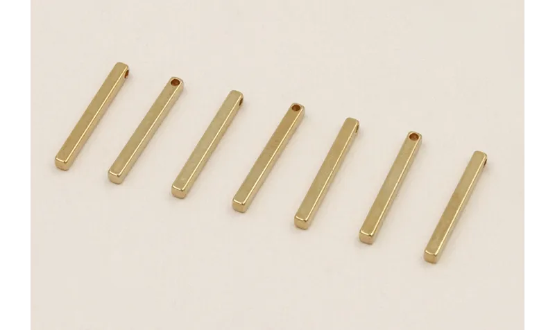 Listón de 2*2*25mm oro / Cuentas Metálicas de Latón / Zamak