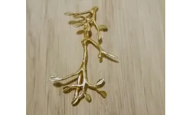 Colgante Coral 42*22mm Oro Mate / Cuentas Metálicas de Latón / Zamak