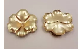 Colgante Flor Sobrepuesta 31mm Diámetro / Cuentas Metálicas de Latón / Zamak