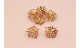 Cogante Coral 25*25*12mm Oro Mate Esmalte Rosa / Cuentas Metálicas de Latón / Zamak