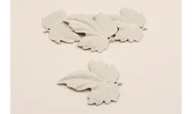 Hoja Grande 60*50mm Visón claro / Cuentas Metálicas de Latón / Zamak