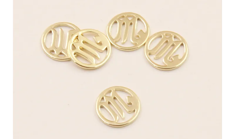 Disco 10mm signo Zodiaco Escorpio Oro / Cuentas Metálicas de Latón / Zamak