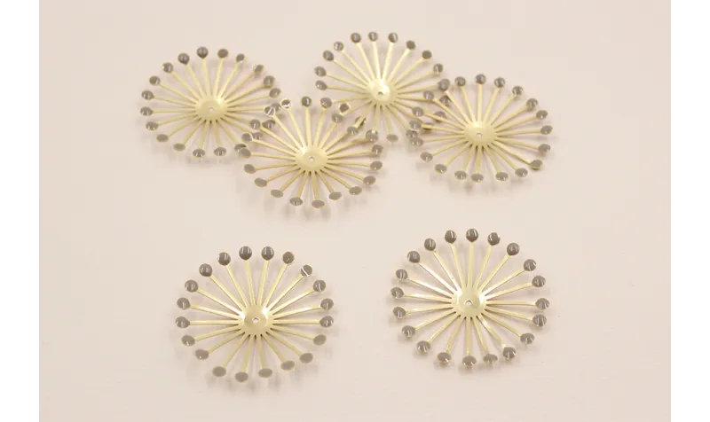 Casquilla Sol 40mm Puntas Beige / Cuentas Metálicas de Latón / Zamak