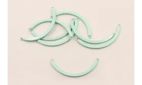 Pieza curvada de 35mm * 3*2mm Verde Turquesa / Cuentas Metálicas de Latón / Zamak