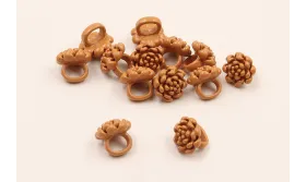 Flor de 7mm con anilla de 4mm interior  caldera / Cuentas Metálicas de Latón / Zamak