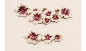 Pieza Trio Flores 12*40mm  Blanco, morado, naranja / Cuentas Metálicas de Latón / Zamak