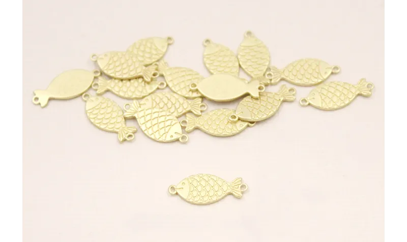 Entrepieza Pez Dorado Mate 17*8mm