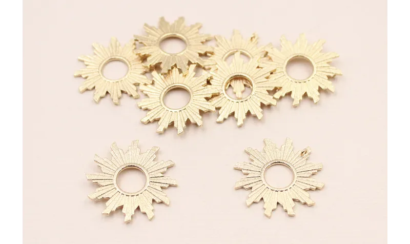 Cuenta Sol estriado Dorado de 29mm / Cuentas Metálicas de Latón / Zamak