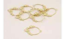 Colgante Ovalo Adornos Florales 40*23mm Oro Mate / Cuentas Metálicas de Latón / Zamak