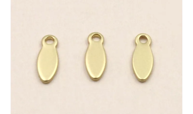 Colgante pétalo 7*3mm Dorado Mate / Cuentas Metálicas de Latón / Zamak