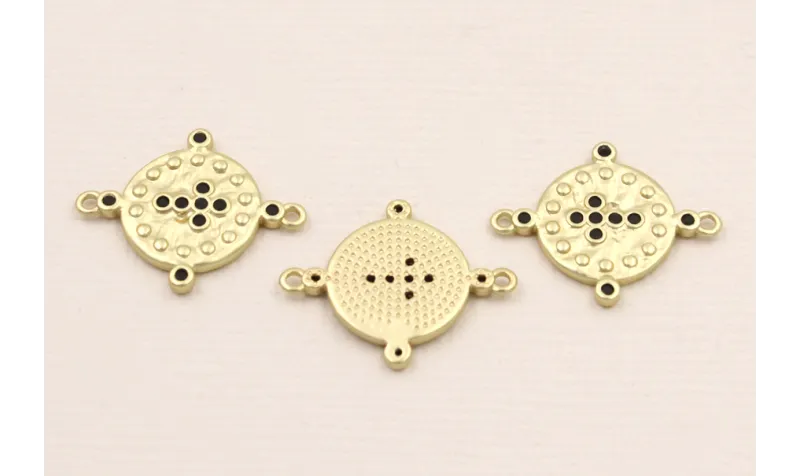 Disco entrepieza con Cruz negra 22*15 Dorado Mate / Cuentas Metálicas de Latón / Zamak