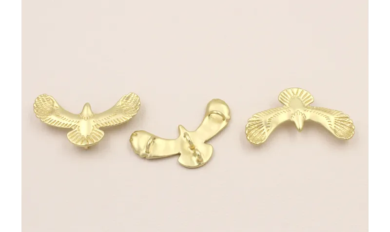 Cuenta Aguila 45*25*4, 4 anillas atrás Dorado Mate / Cuentas Metálicas de Latón / Zamak