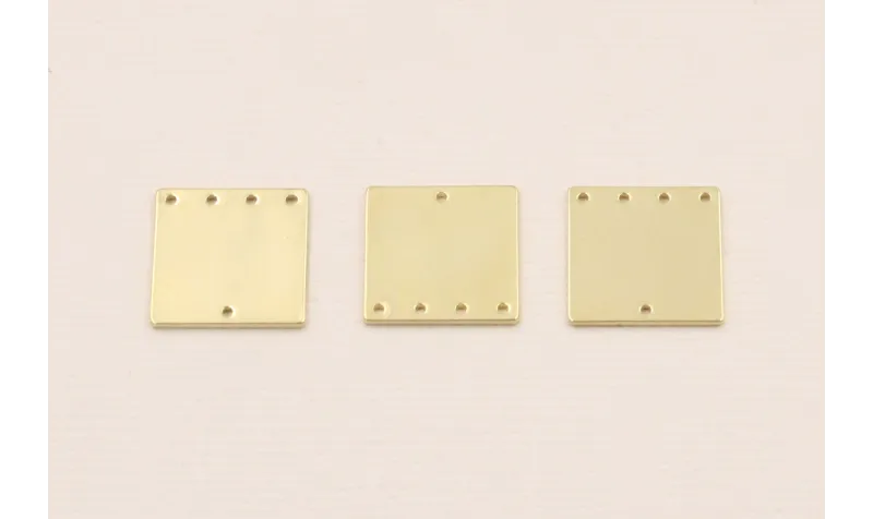 Cuenta Cuadrado de 15mm Dorado / Cuentas Metálicas de Latón / Zamak