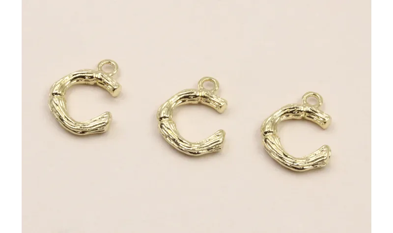 Colgante Letra C latón Dorado 17*13 MM / Cuentas Metálicas de Latón / Zamak