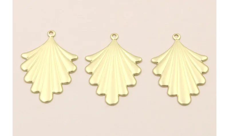 Colgante Palma Oro Mate de 31*22mm / Cuentas Metálicas de Latón / Zamak