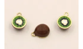 Colgante Kiwi 7*3mm Marron y verde / Cuentas Metálicas de Latón / Zamak