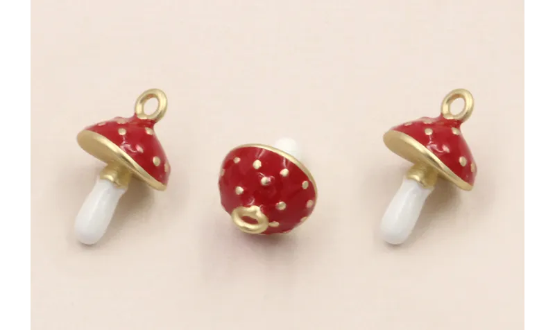 Colgante seta 12*6mm Blanca y Roja / Cuentas Metálicas de Latón / Zamak