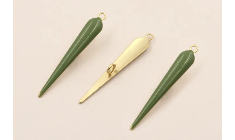 Colgante Cuña esmaltada 23*5mm Verde / Cuentas Metálicas de Latón / Zamak