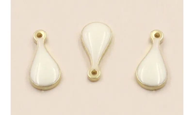 Pieza Acero Inox. Gota Plata 9*4mm esmalte Blanca