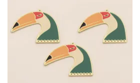 Colgante Tucan 30*40mm Beige y verde / Cuentas Metálicas de Latón / Zamak